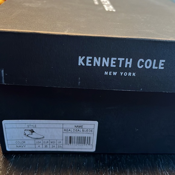 Worn once, excellent condition. Real deal suede navy size 4 boys shoe - Picture 5 of 8